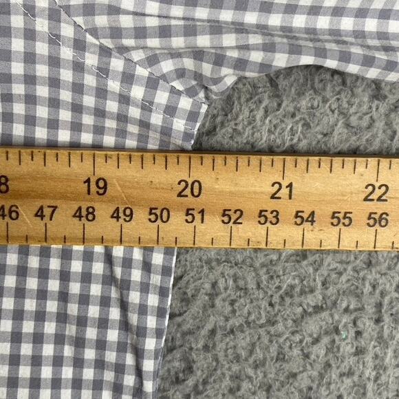 Under Armour Gray Gingham Check Long Sleeve Button Shirt Women’s Medium - Picture 6 of 9